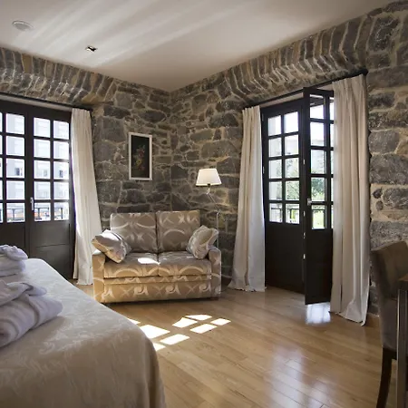 Hotel Antiguo Casino 3*