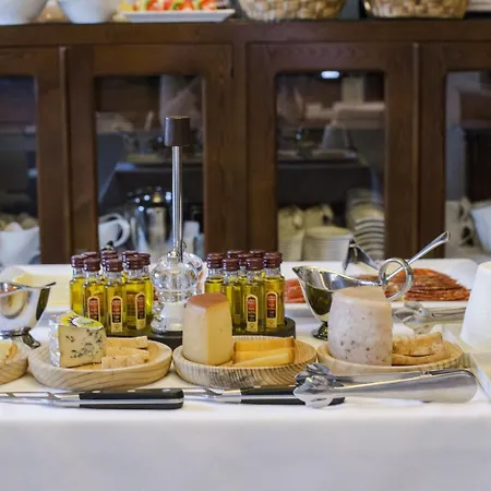 Antiguo Casino ホテル 3*